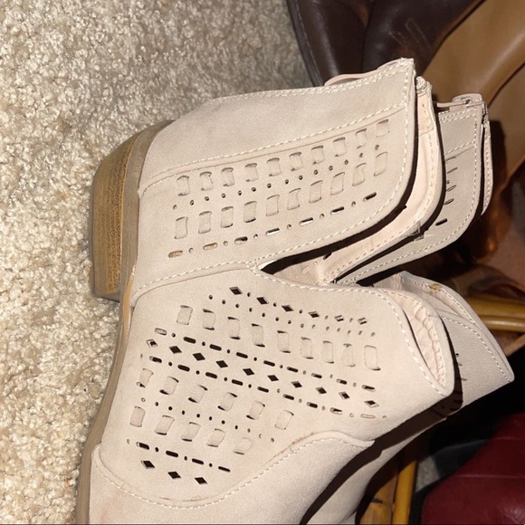 ankle boots - Picture 2 of 6